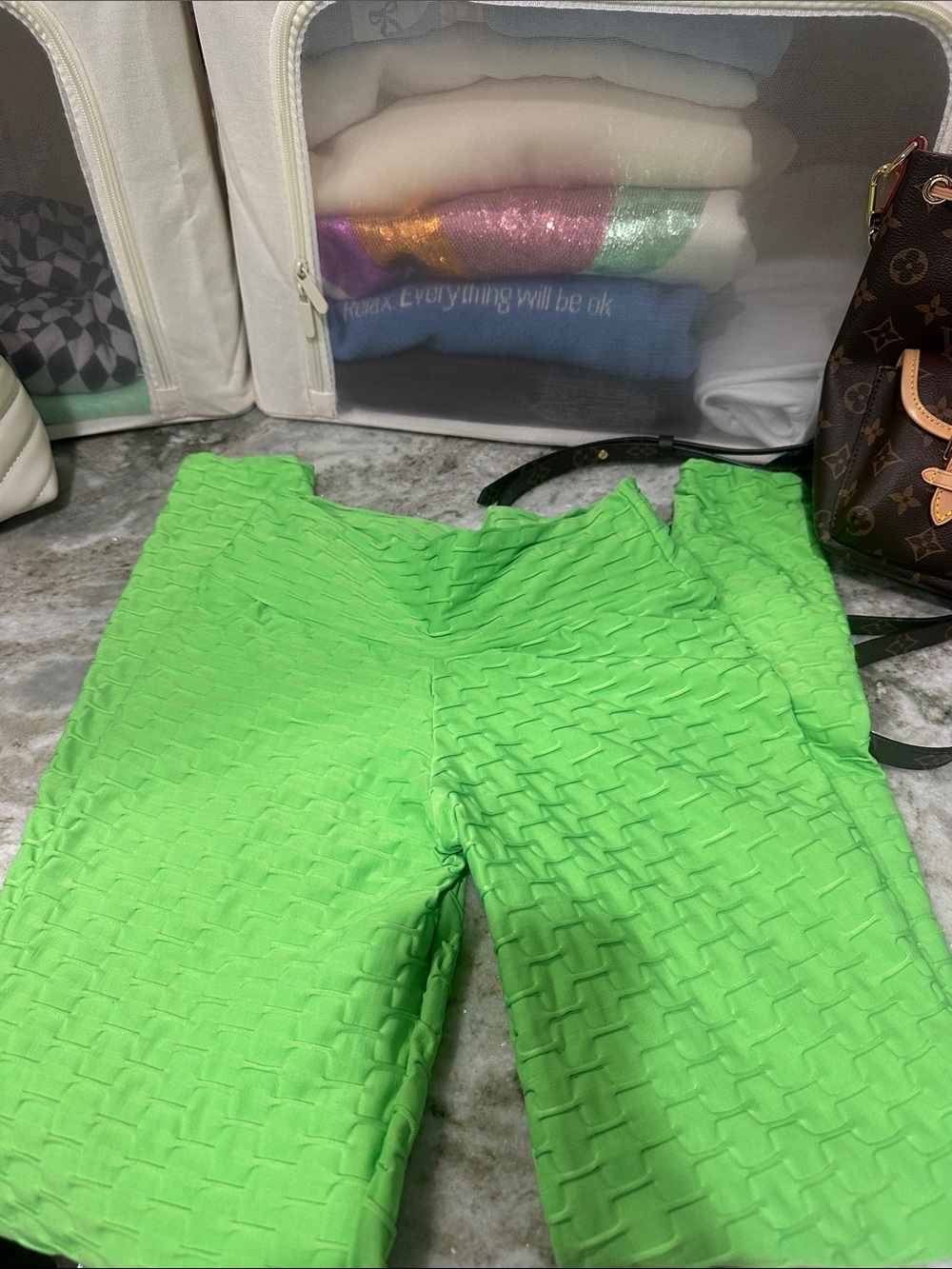 Brazilian Booty scrunch high waisted Textured Lime Green Pull-On leggings size M